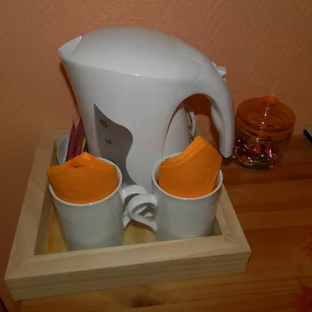 D'hotes Au Grillon Dort Bed & Breakfast *