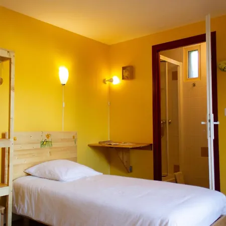 D'hôtes Au Grillon Dort 3*