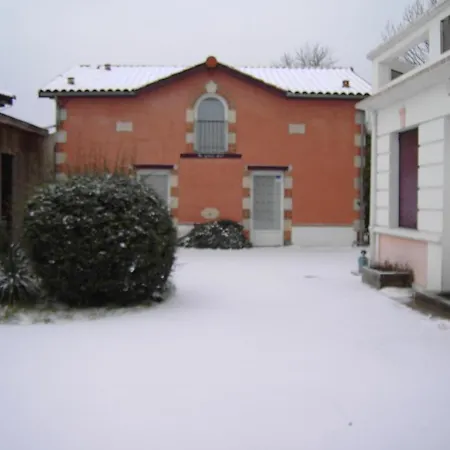 D'hotes Au Grillon Dort Bed & Breakfast Moustey