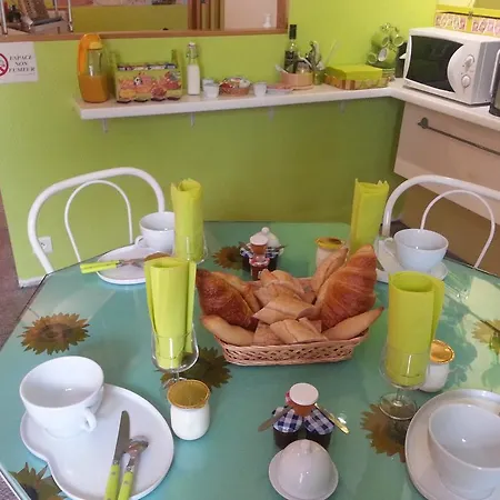 D'hôtes Au Grillon Dort Couette-café