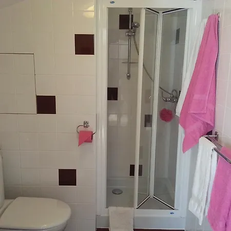 Couette-café D'hôtes Au Grillon Dort