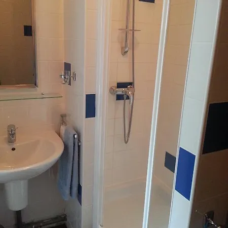 Couette-café D'hôtes Au Grillon Dort 3*