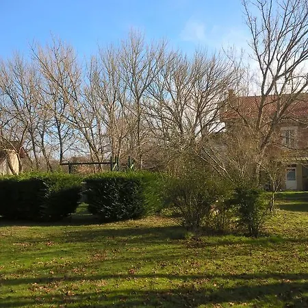 D'hotes Au Grillon Dort Bed & Breakfast