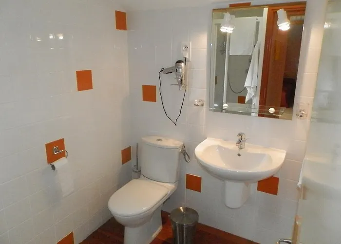 D'hotes Au Grillon Dort 3*