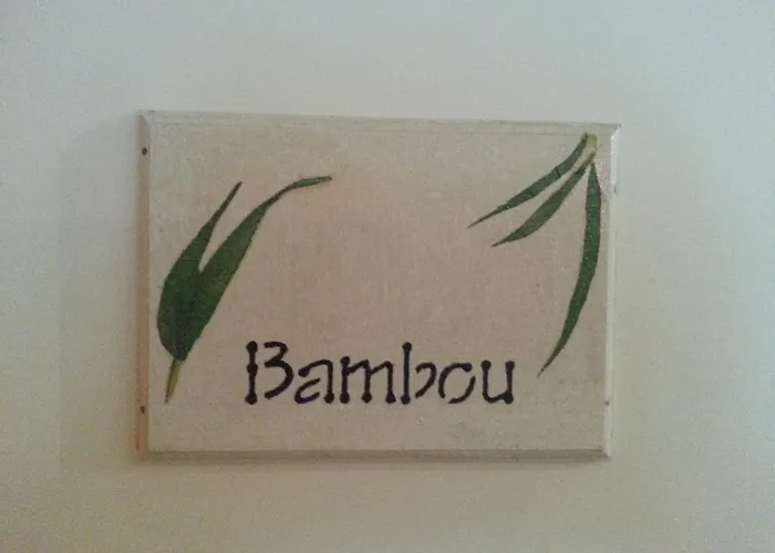 D'hotes Au Grillon Dort Bed & Breakfast Moustey